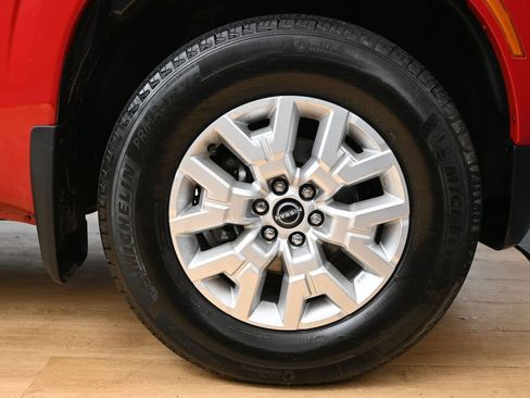 Used 2022 Nissan Frontier SV RWD image 12
