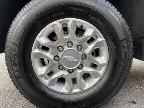 Used 2025 Chevrolet Silverado 2500 W/T w/ WT Convenience Package image 41