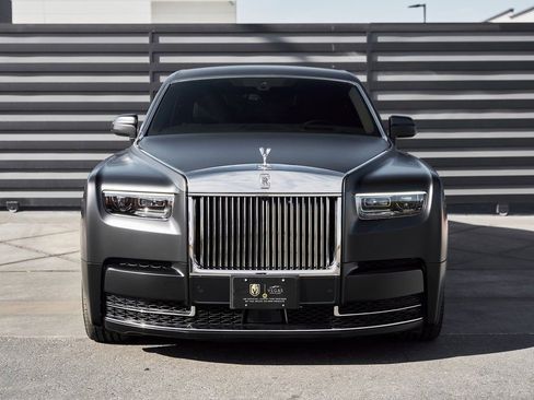 Used 2025 Rolls-Royce Phantom Sedan RWD image 15