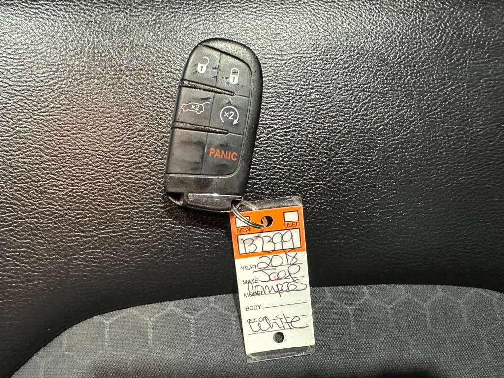 Used 2018 Jeep Compass Latitude w/ Popular Equipment Group FWD image 20