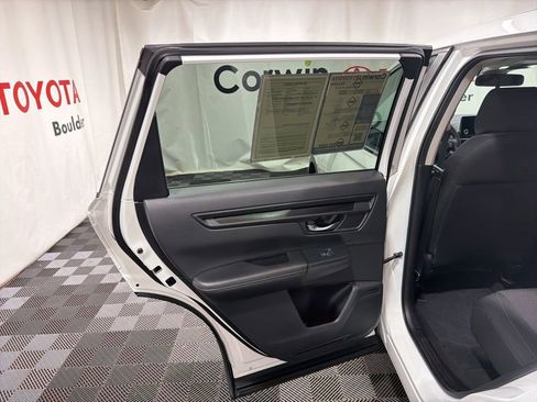 Used 2025 Honda CR-V EX image 18