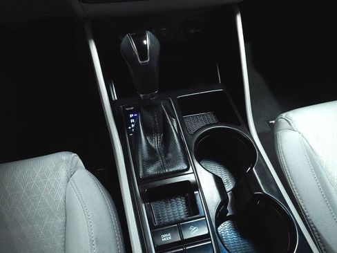 Used 2018 Hyundai Tucson Sport image 16