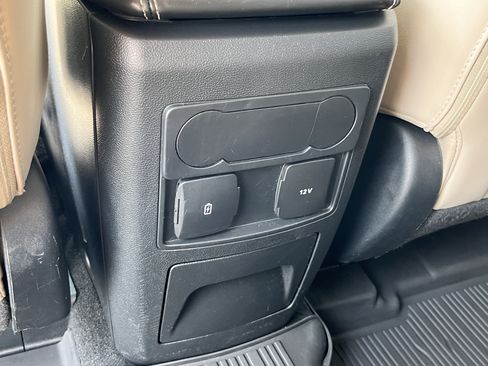 Used 2023 Ford Explorer XLT w/ Equipment Group 202A AWD/4WD image 22