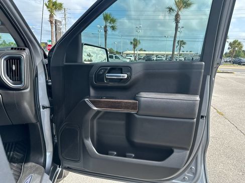 Used 2022 GMC Sierra 1500 Elevation w/ X31 Off-Road Package AWD/4WD image 18