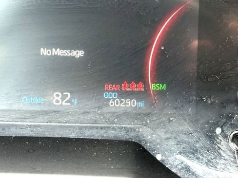 Used 2024 Toyota RAV4 XLE FWD image 25