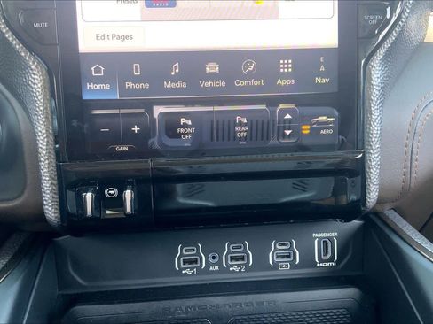 Used 2025 RAM 1500 Limited AWD/4WD image 34