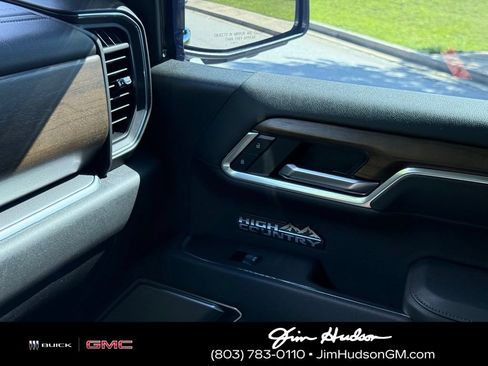Certified 2025 Chevrolet Silverado 1500 High Country w/ High Country Premium Package AWD/4WD image 39