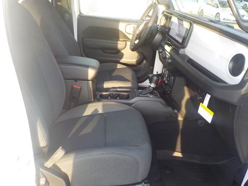 New 2026 Jeep Gladiator Sport image 14