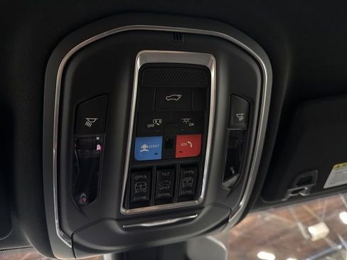 New 2025 Jeep Grand Cherokee L Limited w/ Trailer Tow Package image 19