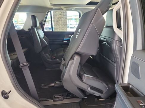 New 2025 Ford Expedition Platinum w/ Driver's Package image 38