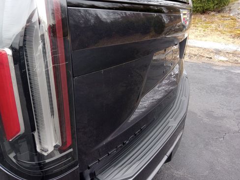 Used 2023 Cadillac Escalade Sport w/ Touring Package image 8