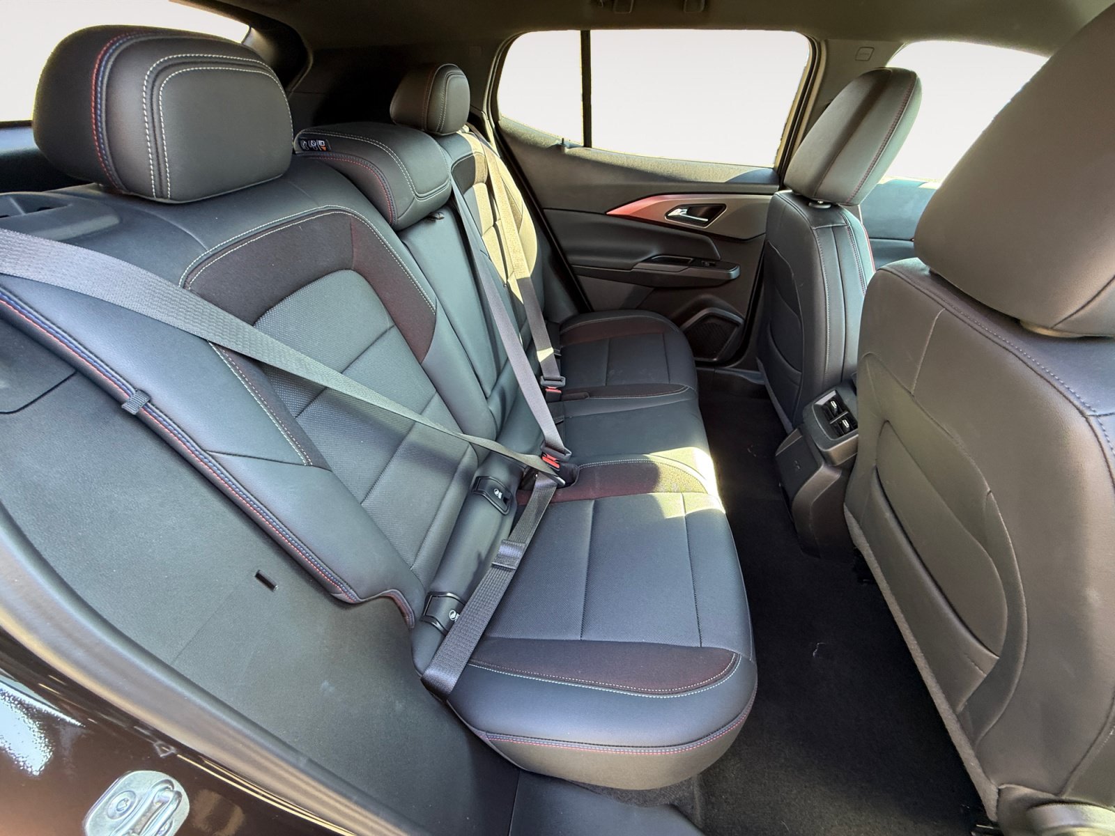 Used 2024 Chevrolet Equinox EV RS FWD image 18