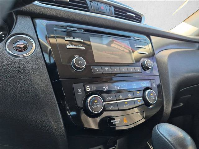 Used 2015 Nissan Rogue SV AWD/4WD image 19