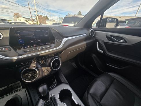 Used 2020 Chevrolet Blazer LT w/ Sound & Technology Package image 11