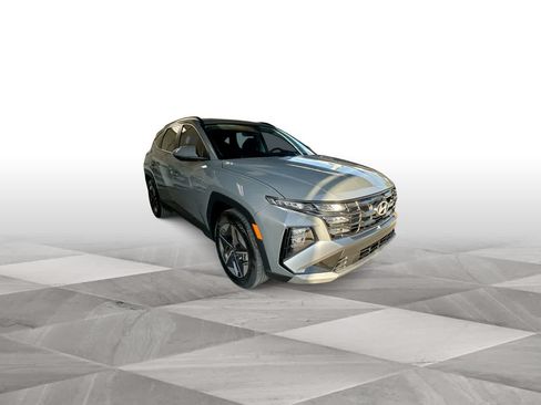 Used 2025 Hyundai Tucson SEL FWD image 2