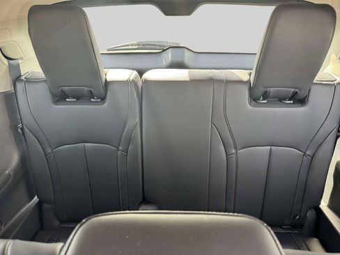 Used 2025 INFINITI QX60 Luxe w/ Vision Package image 12