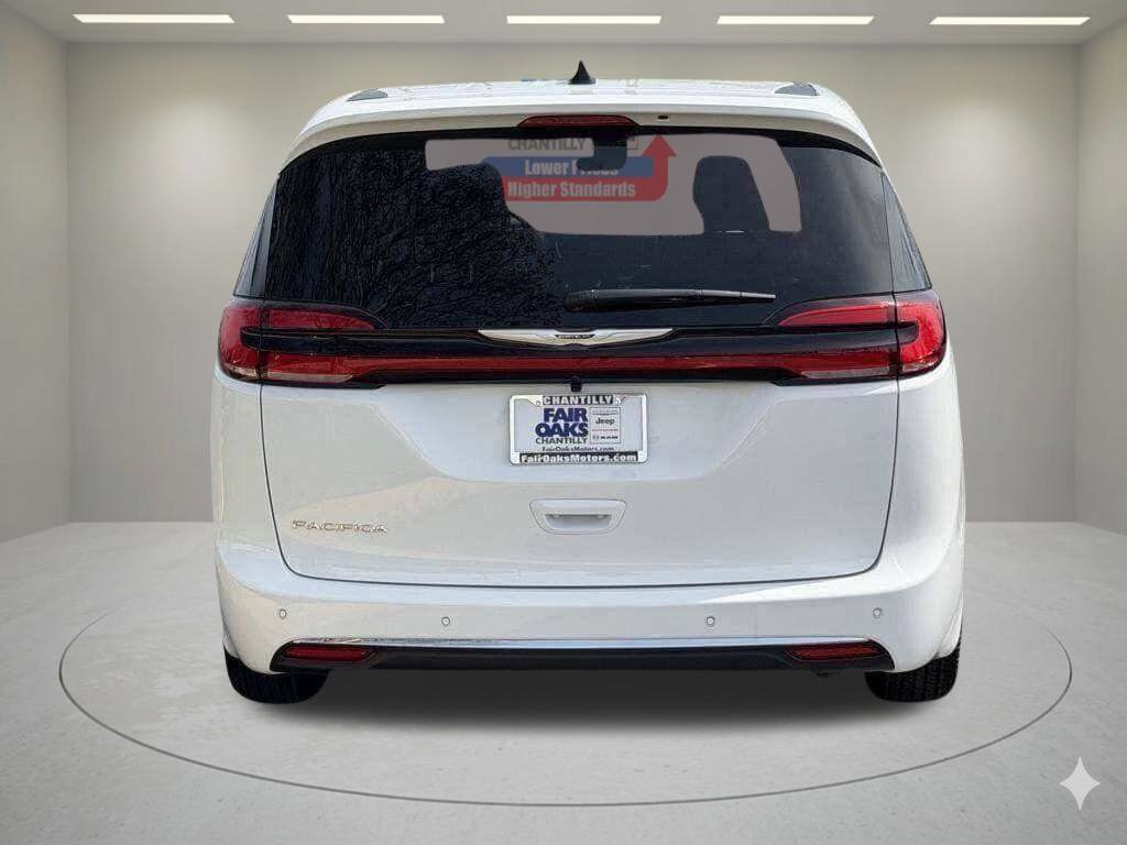 New 2026 Chrysler Pacifica Select FWD image 7