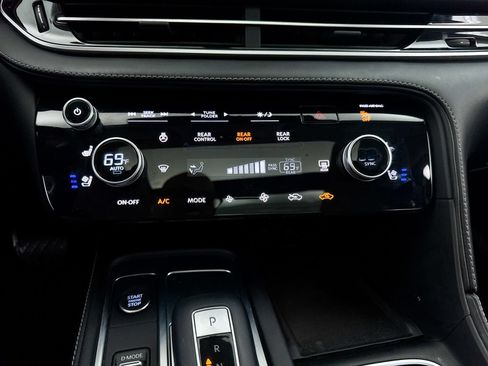 Used 2023 INFINITI QX60 Luxe w/ Performance Audio Package FWD image 29