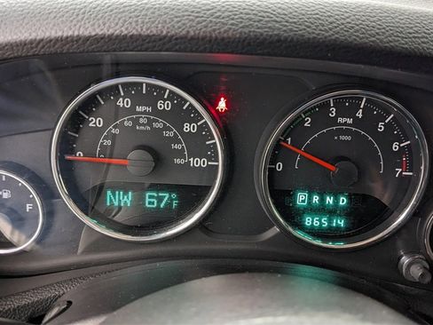 Used 2012 Jeep Wrangler Unlimited Sahara w/ Dual Top Group image 21