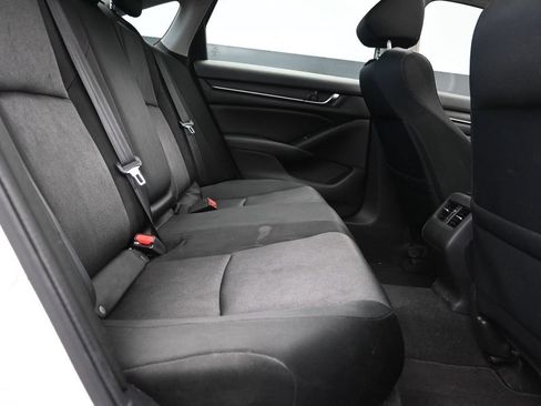 Used 2018 Honda Accord EX image 17