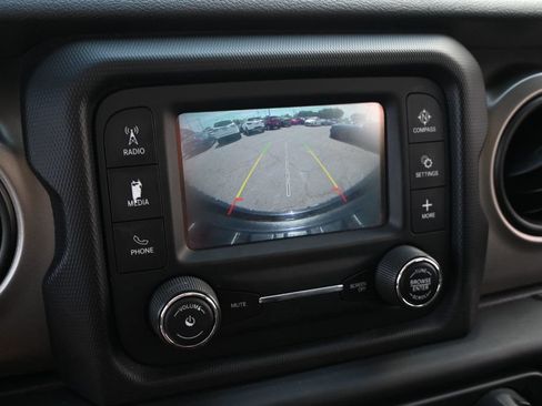Used 2019 Jeep Wrangler Unlimited Sport S AWD/4WD image 14