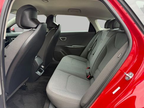 Used 2025 Kia K4 FWD image 25