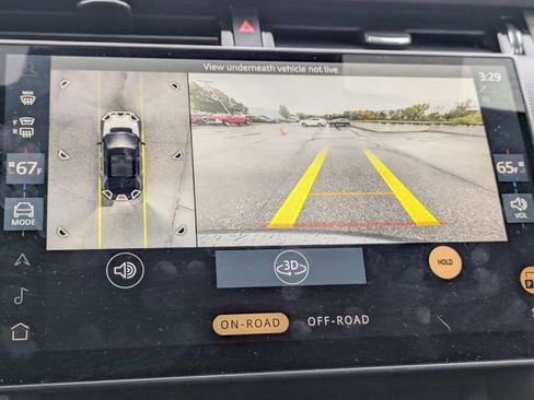 Used 2024 Land Rover Discovery Sport Dynamic SE image 32