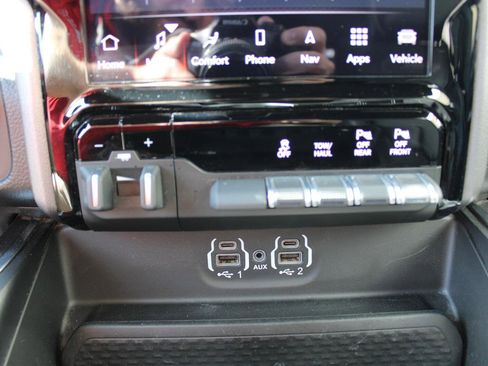 Used 2023 RAM 1500 Laramie image 24