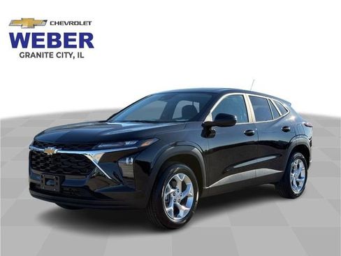 New 2026 Chevrolet Trax LS w/ LS Convenience Package FWD image 1