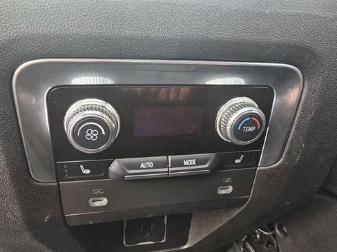 Used 2021 GMC Yukon Denali w/ Denali Premium Package image 25