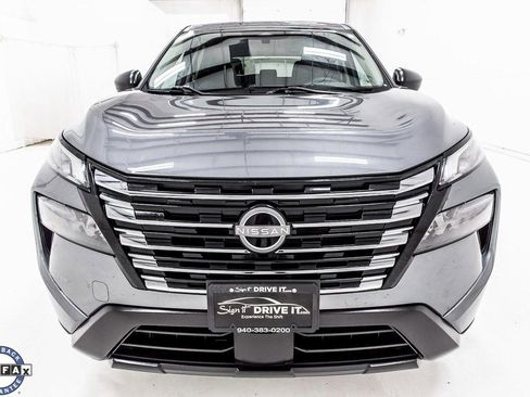 Used 2024 Nissan Rogue S image 11