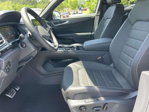 New 2026 Volkswagen Atlas Cross Sport SEL R-Line AWD/4WD image 15