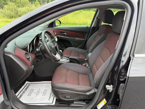 Used 2014 Chevrolet Cruze LT FWD image 12