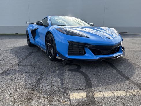 Used 2023 Chevrolet Corvette Z06 w/ Z07 Performance Package RWD image 16