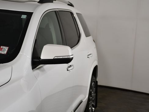 Used 2021 GMC Acadia Denali w/ Denali Ultimate Package AWD/4WD image 13