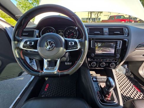Used 2017 Volkswagen Jetta GLI FWD image 41