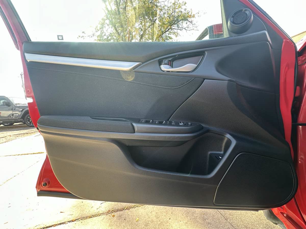 Used 2018 Honda Civic EX image 22