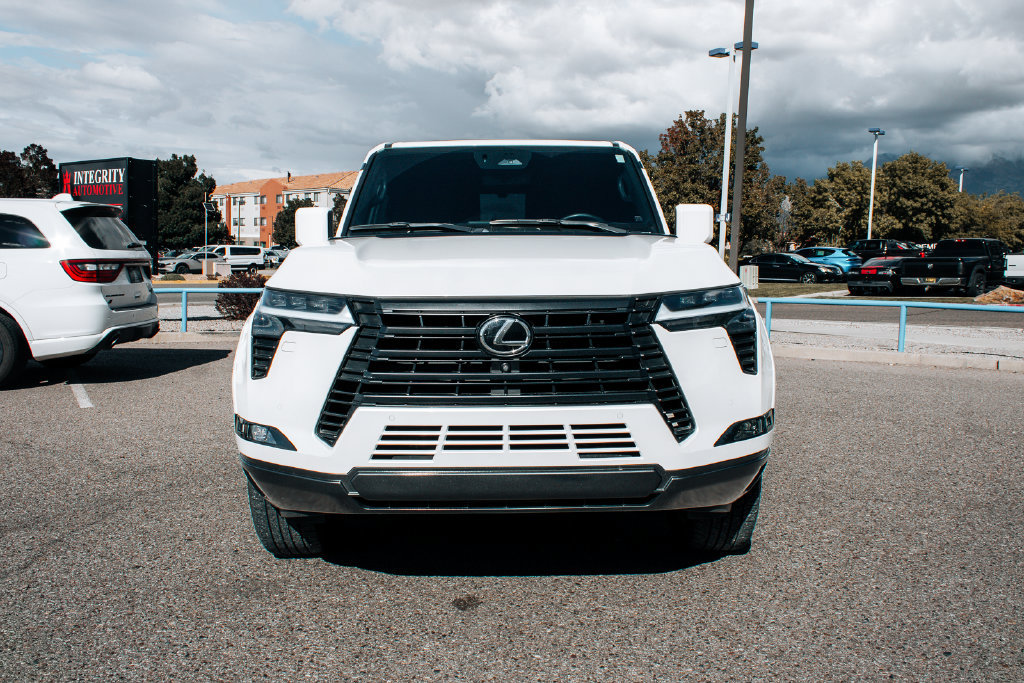 Used 2024 Lexus GX 550 w/ Accessory Package (Z1) AWD/4WD image 2