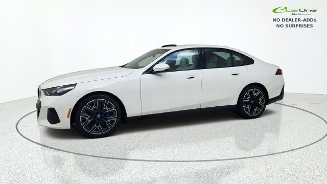 Used 2025 BMW i5 eDrive40 w/ M Sport Package AWD/4WD image 4