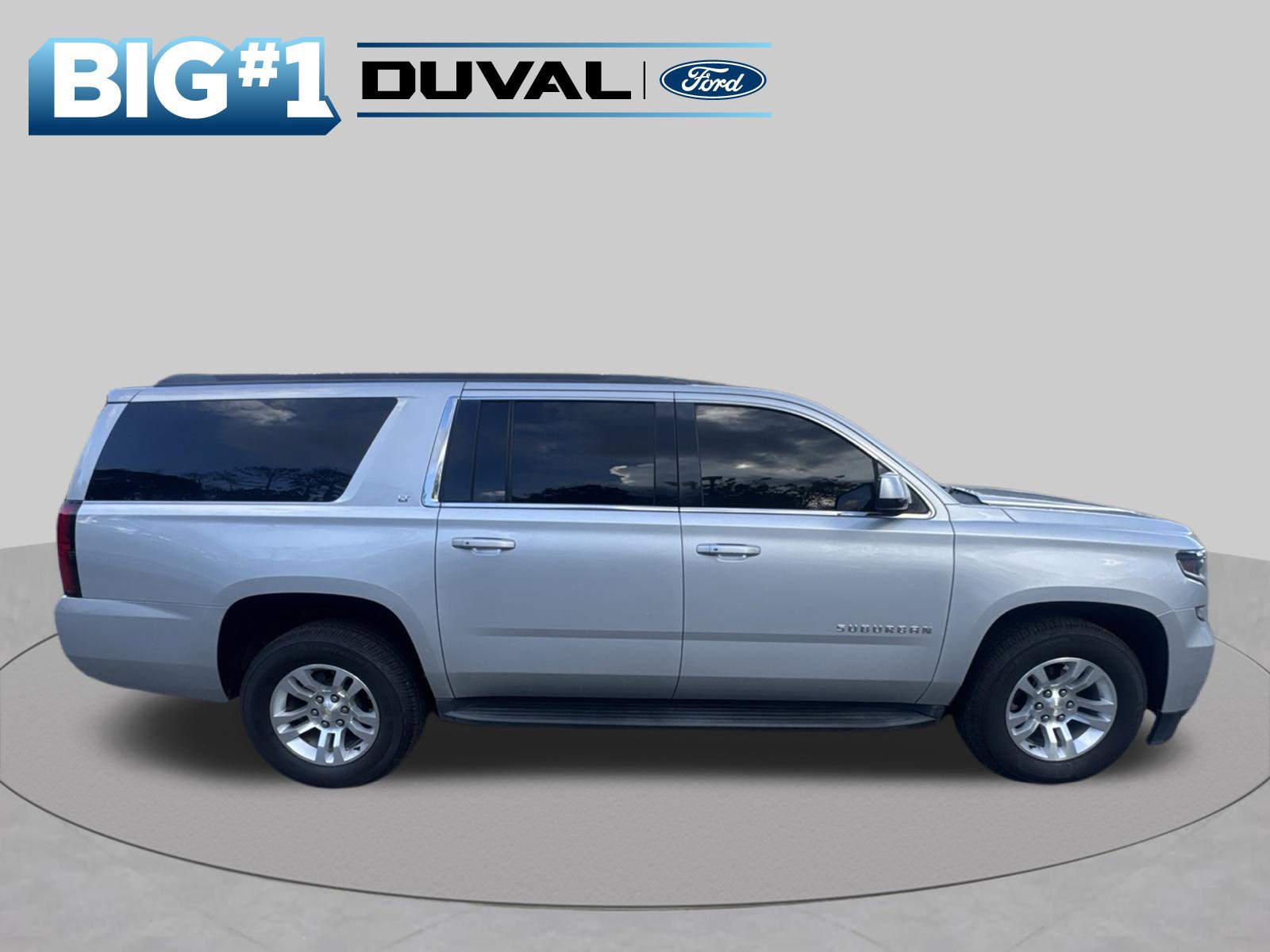 Used 2016 Chevrolet Suburban LT w/ Luxury Package RWD image 5