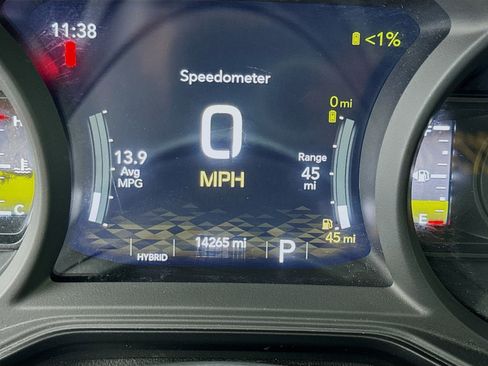 Used 2024 Jeep Wrangler Unlimited image 8