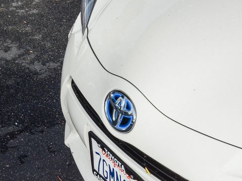 Used 2014 Toyota Prius C Two image 11
