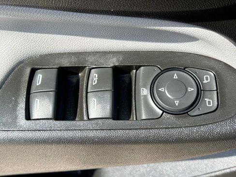 Used 2020 Chevrolet Equinox LS AWD/4WD image 16