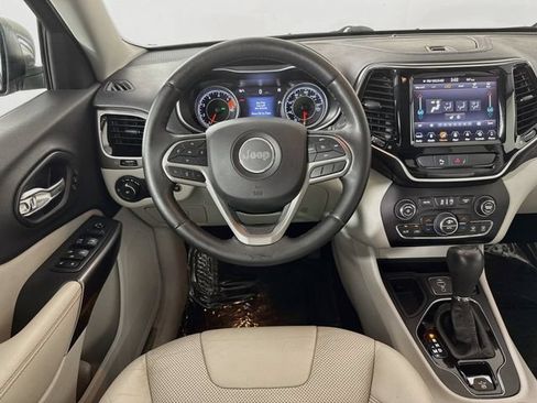 Used 2019 Jeep Cherokee Limited FWD image 24