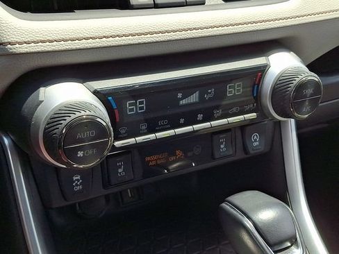 Used 2021 Toyota RAV4 XLE Premium AWD/4WD image 17