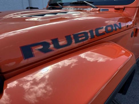 Used 2020 Jeep Gladiator Rubicon AWD/4WD image 12