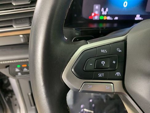 Used 2024 Volkswagen Atlas SE AWD/4WD image 22