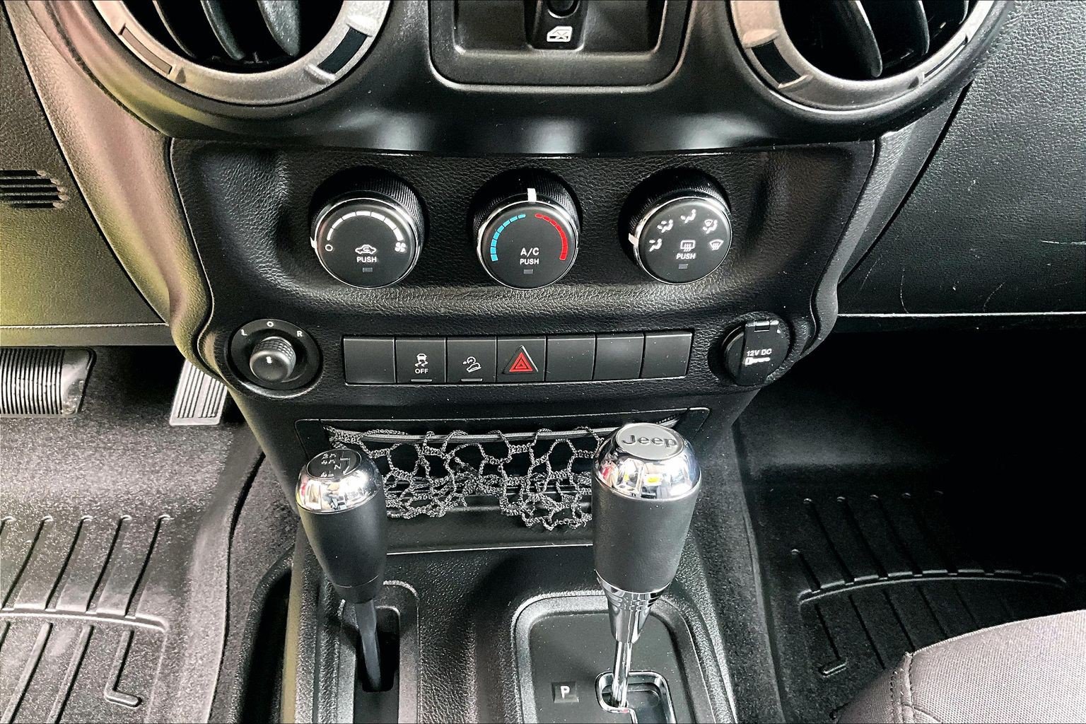 Used 2014 Jeep Wrangler Unlimited Sport w/ Quick Order Package 24S AWD/4WD image 26