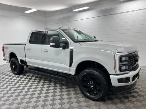 Used 2026 Ford F350 XLT w/ XLT Premium Package AWD/4WD image 4