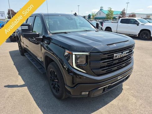 Used 2024 GMC Sierra 1500 Elevation w/ LPO, Elevation Black Package AWD/4WD image 6